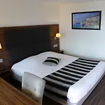 Kyriad Bordeaux - Aeroport 3* Mérignac
