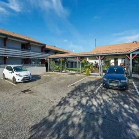 Готель Kyriad Bordeaux - Aeroport Мериньяк