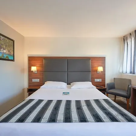 Kyriad Bordeaux - Aeroport 3*