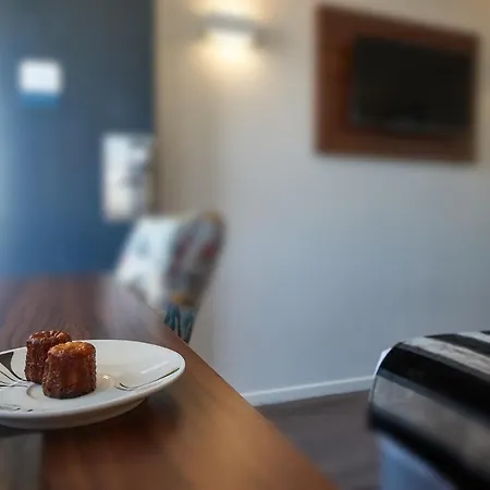 Kyriad Bordeaux - Aeroport Hotel Mérignac