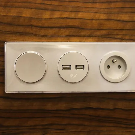 Готель Kyriad Bordeaux - Aeroport