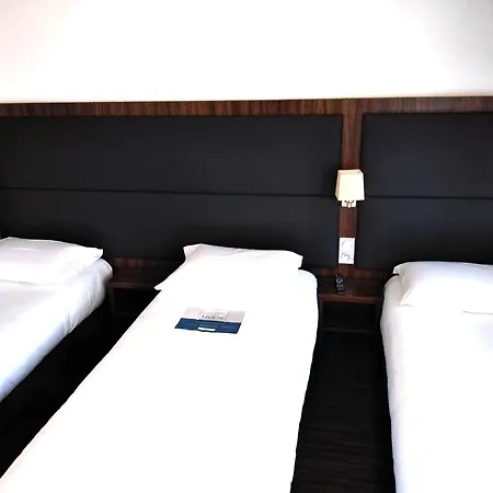 Kyriad Bordeaux - Aeroport 3*