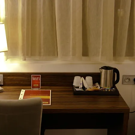 Kyriad Bordeaux - Aeroport 3* Мериньяк