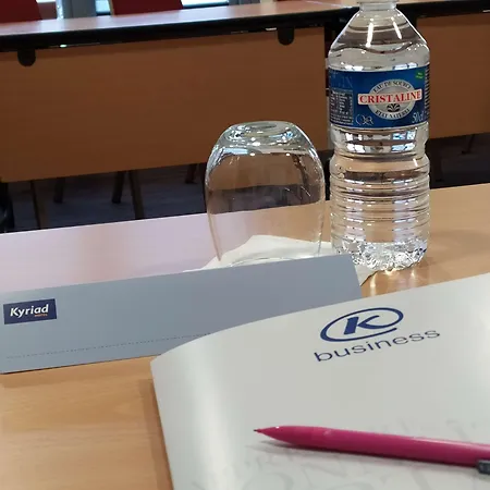 Готель Kyriad Bordeaux - Aeroport