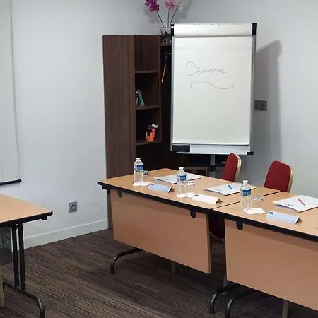 Kyriad Bordeaux - Aeroport 3* Mérignac