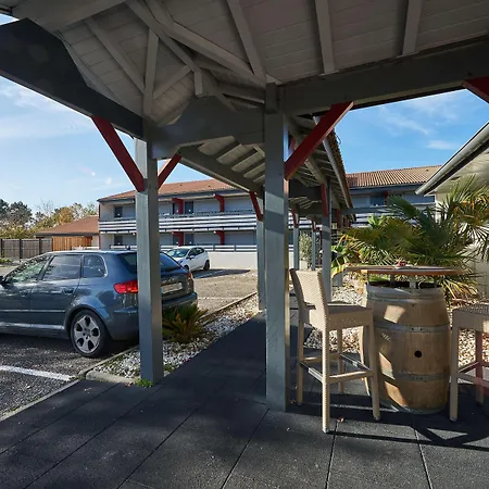 Готель Kyriad Bordeaux - Aeroport 3*