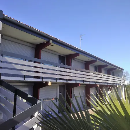 Готель Kyriad Bordeaux - Aeroport Мериньяк