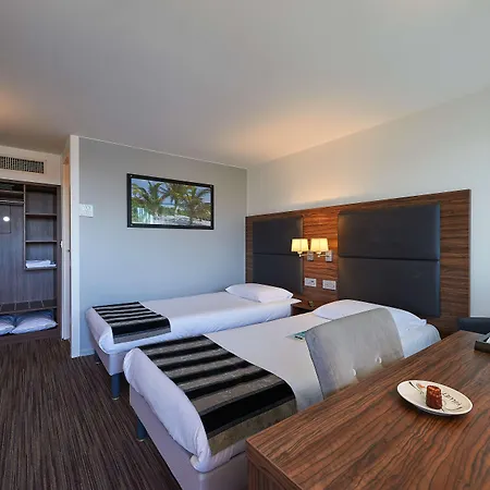Kyriad Bordeaux - Aéroport Hotel 3*