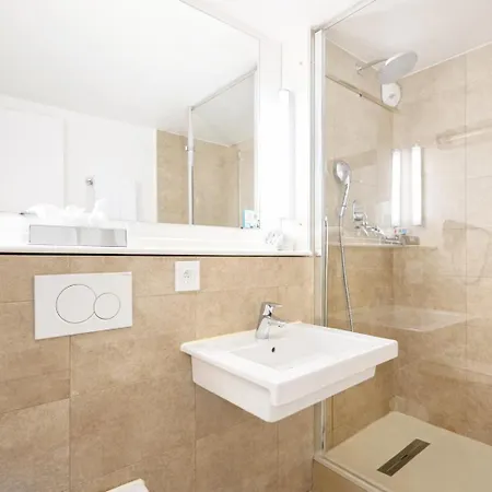 Kyriad Bordeaux - Aeroport Hotel 3*