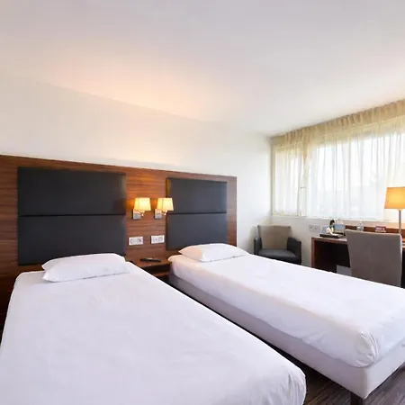 Hotel Kyriad Bordeaux - Aéroport Mérignac
