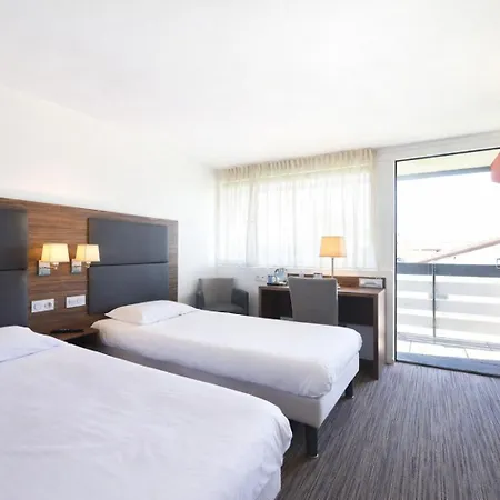 Kyriad Bordeaux - Aéroport Hotel 3*