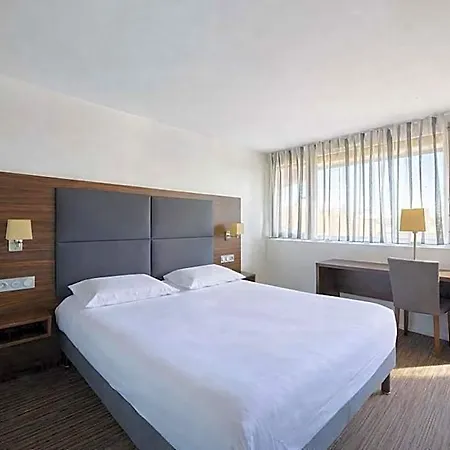 Hotel Kyriad Bordeaux - Aéroport