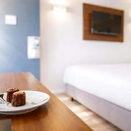 Kyriad Bordeaux - Aéroport Hotel Mérignac