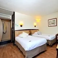 Kyriad Bordeaux - Aéroport Hotel 3*