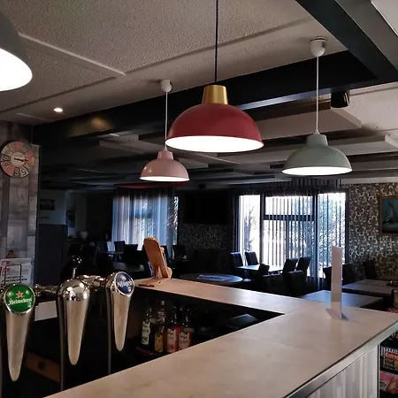 Готель Kyriad Bordeaux - Aeroport