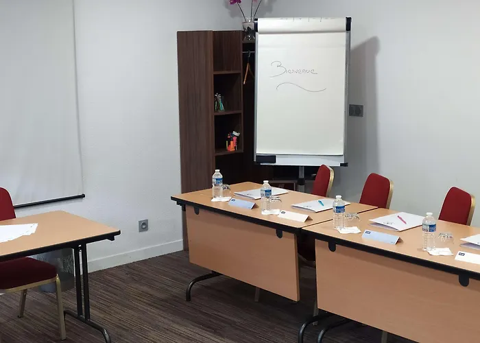 Kyriad Bordeaux - Aeroport 3* Mérignac