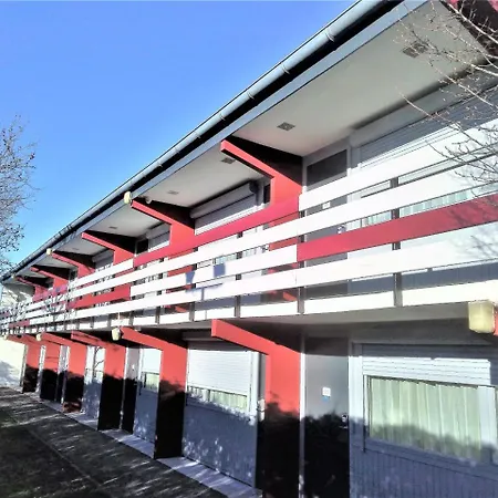 波尔多西部梅里尼亚机场基里亚德酒店 Mérignac